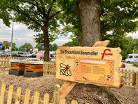 Einkaufsland Bienenvölker Infoschild
