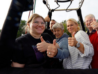 Bild von den Personen im Heißluftballon