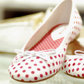 Rot-Weisse Schuhe
