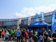 Bild vom Krombacher Stand beim Familalauf